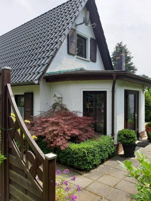 Gemuetliches Ferienhaus In Seenaehe Sewekow Exteriér fotografie