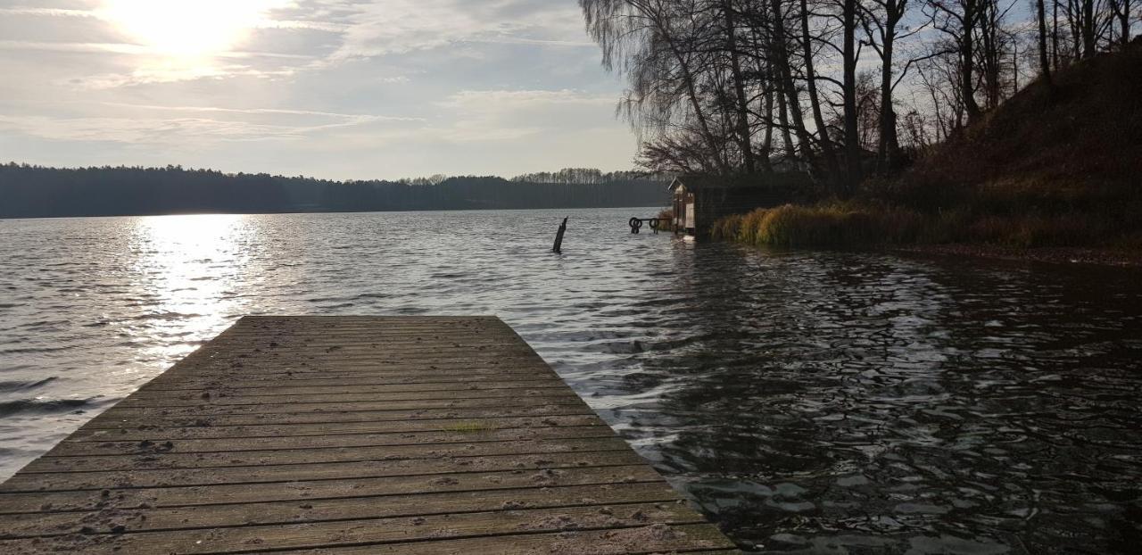 Gemuetliches Ferienhaus In Seenaehe Sewekow Exteriér fotografie