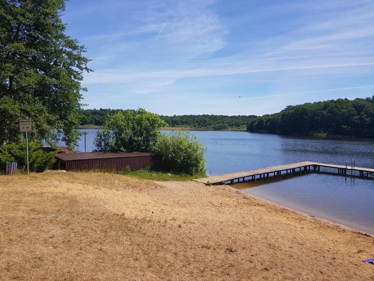 Gemuetliches Ferienhaus In Seenaehe Sewekow Exteriér fotografie